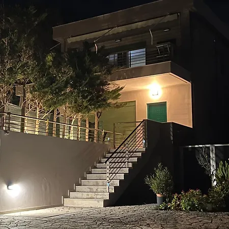 Appartement Kakovatos - Luxury Sea “roberta” 66m2